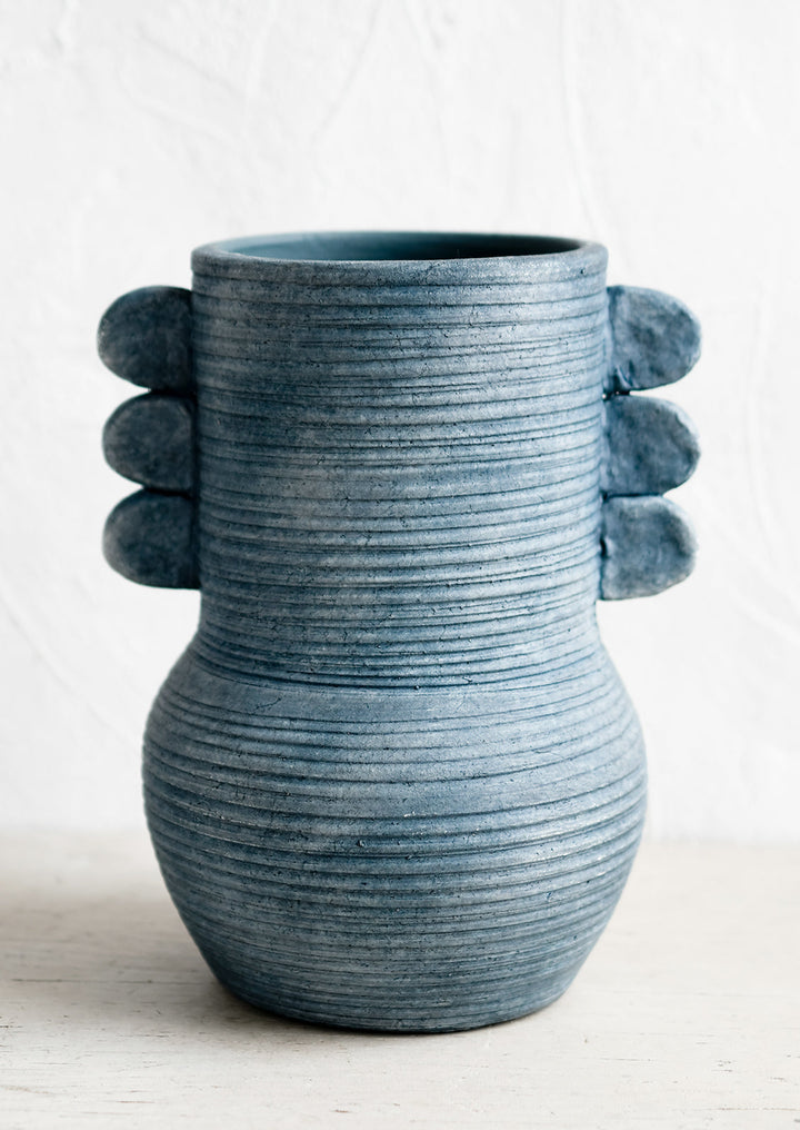 Grip Vase