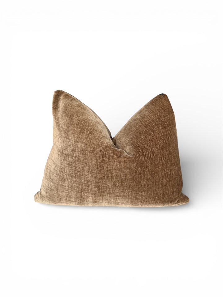Textured Velvet Lumbar Pillow– Warm Camel