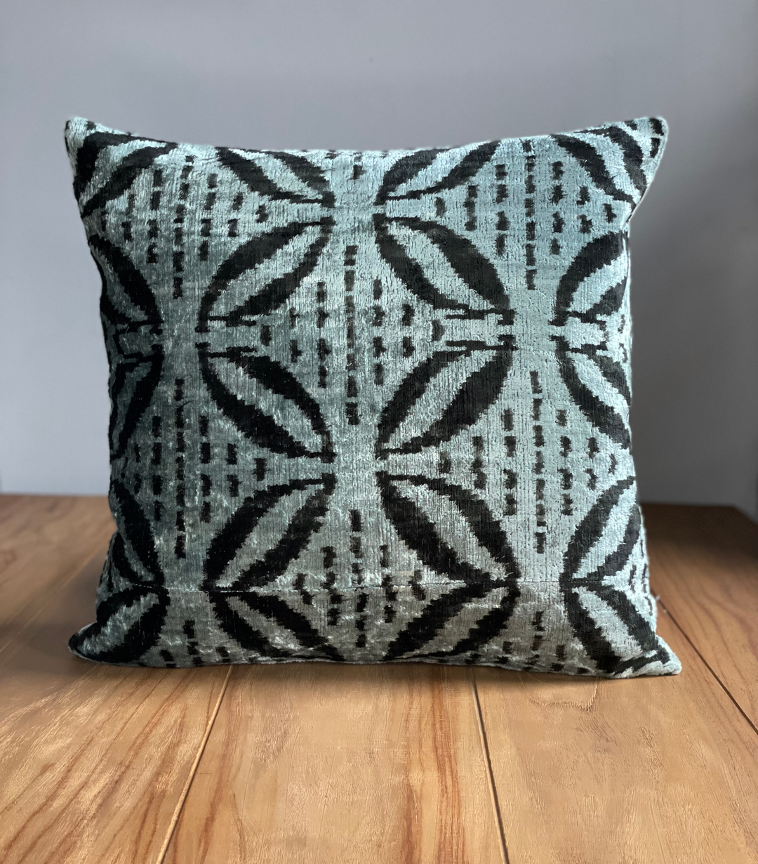 IKAT SILK/VELVET DECORATIVE PILLOW COVER